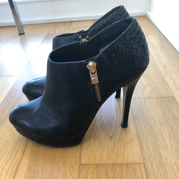 Micheal kors platform booties - Picture 5 of 10